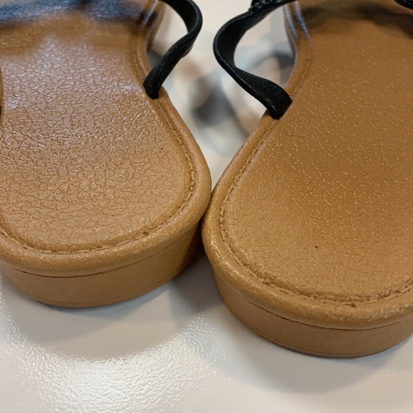 Beautiful embellished black and silver toned jeweled rubber flip flops size 7/8 - Picture 4 of 6